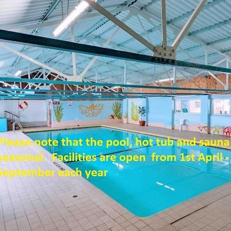 Ocean Breeze, Gower Holiday Village. Allows Dogs سوانسي المظهر الخارجي الصورة