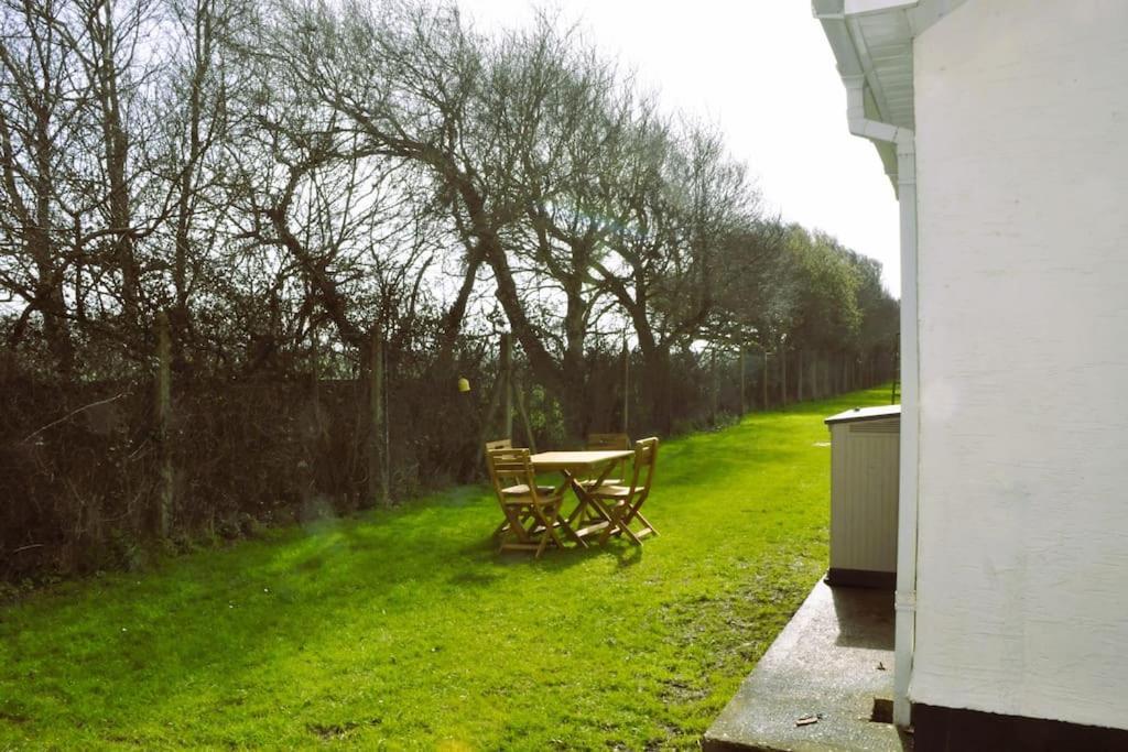 Ocean Breeze, Gower Holiday Village. Allows Dogs سوانسي المظهر الخارجي الصورة
